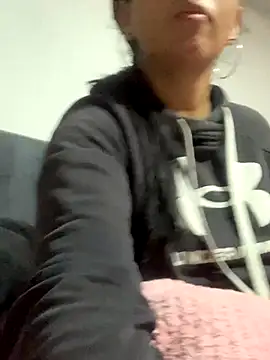 luna asss online show from October 21, 2025, 3:46 pm