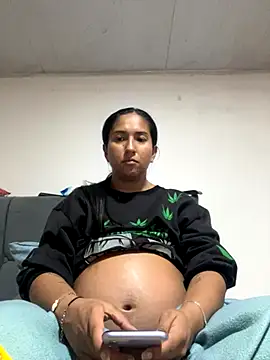 luna asss online show from November 12, 2025, 3:45 pm