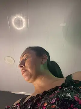 luna asss online show from February 10, 2026, 9:30 pm