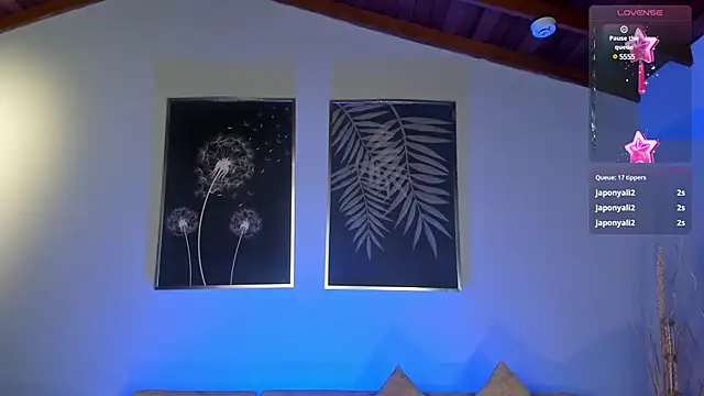 SamanthaKlein  online show from January 28, 2025, 9:51 am