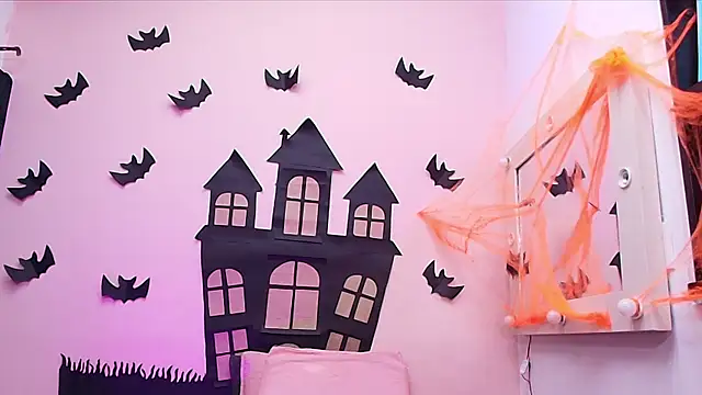 kendal rossi online show from October 31, 2025, 11:55 am