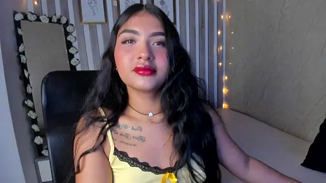 sabrinahimss online show from March 18, 2025, 9:43 pm