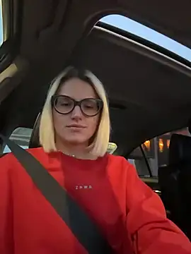 Sexy Sweets online show from November 9, 2025, 1:42 pm