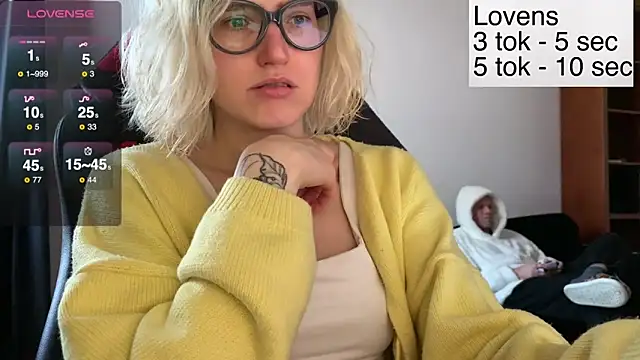 Sexy Sweets online show from December 19, 2025, 11:06 am