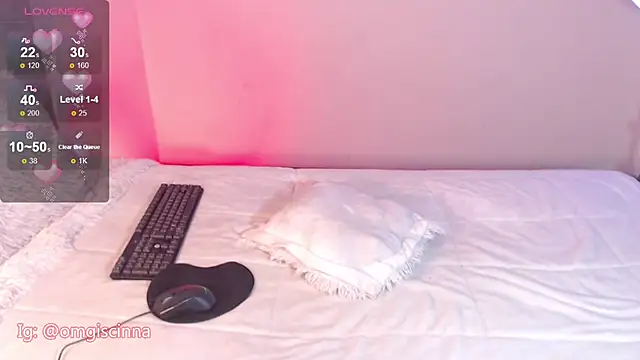 Snapshot of _CINAMON_13_ chatting on January 18, 2025, 5:31 am CINAMON 13 online show from January 18, 2025, 5:31 am