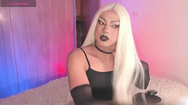 Snapshot of _CINAMON_13_ chatting on October 2, 2025, 4:30 am CINAMON 13 online show from October 2, 2025, 4:30 am