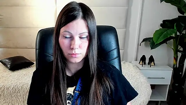 Dana  dom online show from October 24, 2025, 2:41 am