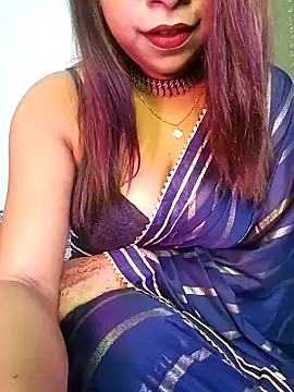 Snapshot of beauty_alina chatting on December 2, 2024, 7:36 am beauty alina online show from December 2, 2024, 7:36 am