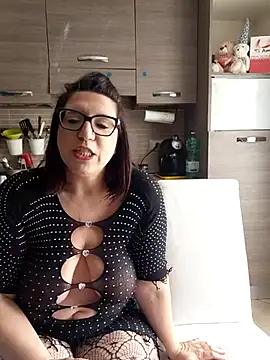 Snapshot of carolyne2023 chatting on February 28, 2026, 8:48 am carolyne2023 online show from February 28, 2026, 8:48 am