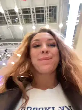 Snapshot of Sweet___Emily chatting on January 5, 2025, 5:09 pm Sweet   Emily online show from January 5, 2025, 5:09 pm