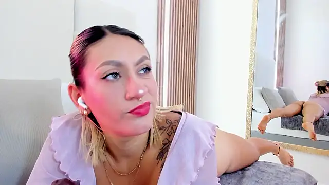 Emily robertss online show from March 28, 2026, 7:24 pm