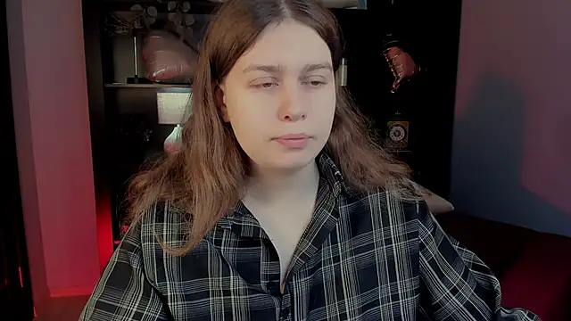 FioraMarmoris online show from February 15, 2026, 5:15 am