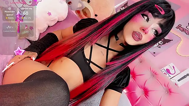 Cute Roxxy online show from April 25, 2026, 3:53 pm