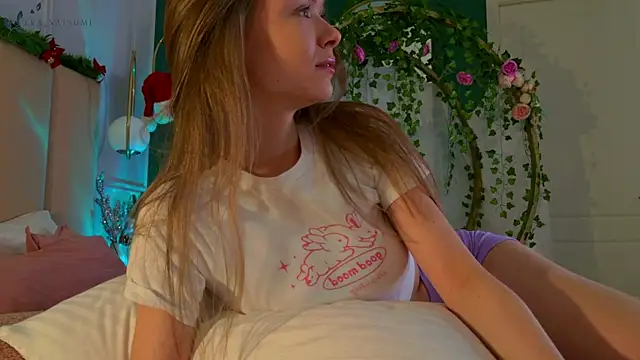 Eva Natsumi online show from December 16, 2024, 11:55 am