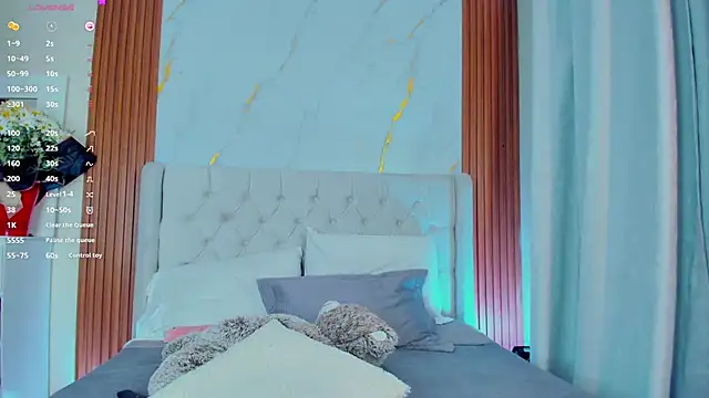 Snapshot of amelie_leigh chatting on February 14, 2025, 3:00 am amelie leigh online show from February 14, 2025, 3:00 am