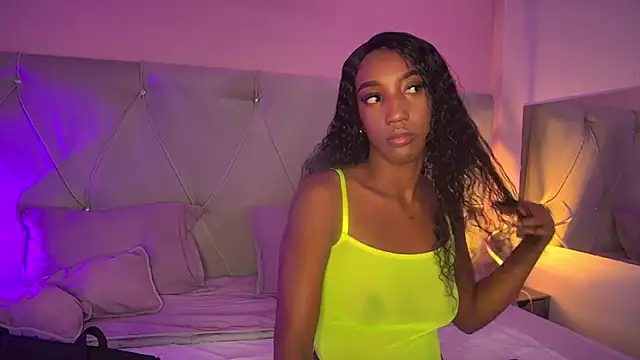 FiorelaLenin online show from March 30, 2026, 6:09 pm