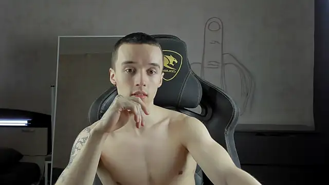 Snapshot of MasonWarholl chatting on January 6, 2025, 4:26 am MasonWarholl online show from January 6, 2025, 4:26 am