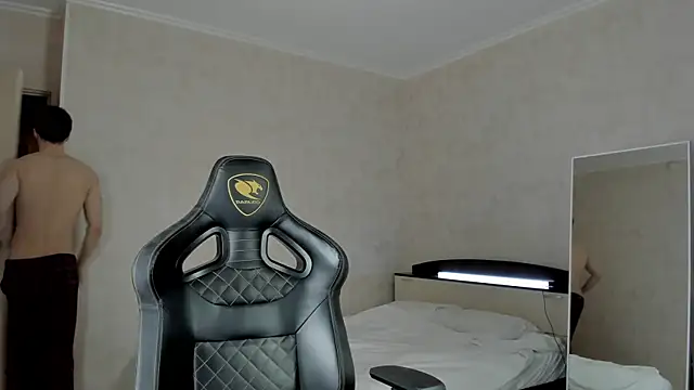 Snapshot of MasonWarholl chatting on February 10, 2025, 9:47 pm MasonWarholl online show from February 10, 2025, 9:47 pm