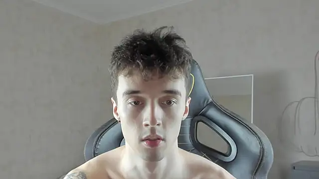 Snapshot of MasonWarholl chatting on October 16, 2025, 6:31 pm MasonWarholl online show from October 16, 2025, 6:31 pm