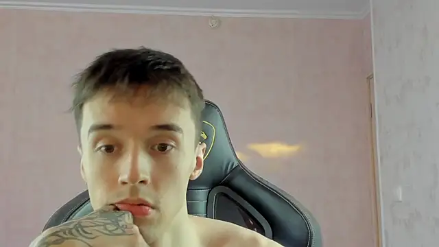 MasonWarholl online show from March 27, 2026, 3:23 pm