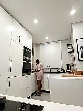 Snapshot of Mayo01_ chatting on September 14, 2025, 5:50 am Mayo01 online show from September 14, 2025, 5:50 am