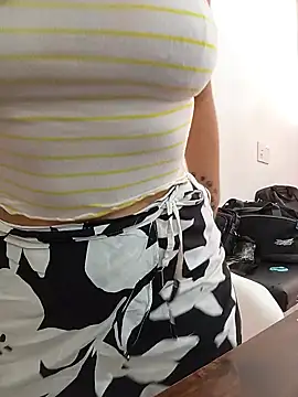 XGabrielaXX online show from December 17, 2025, 8:26 pm