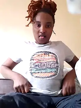 StacyGee24 online show from January 13, 2025, 12:45 pm