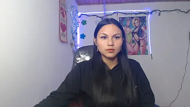 Snapshot of Zafiroweb09 chatting on December 11, 2024, 1:37 am Zafiroweb09 online show from December 11, 2024, 1:37 am