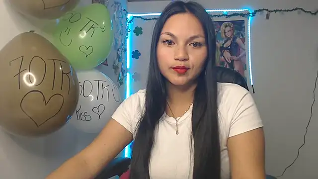 Snapshot of Zafiroweb09 chatting on December 11, 2024, 10:16 pm Zafiroweb09 online show from December 11, 2024, 10:16 pm