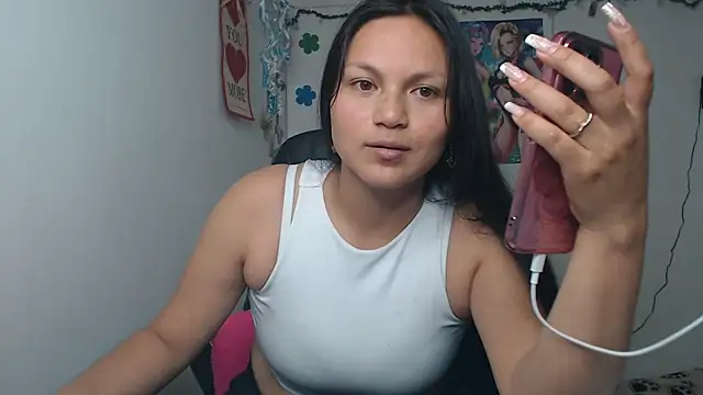 Snapshot of Zafiroweb09 chatting on December 17, 2024, 6:09 pm Zafiroweb09 online show from December 17, 2024, 6:09 pm