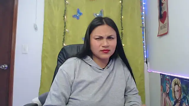 Snapshot of Zafiroweb09 chatting on January 30, 2025, 1:44 am Zafiroweb09 online show from January 30, 2025, 1:44 am