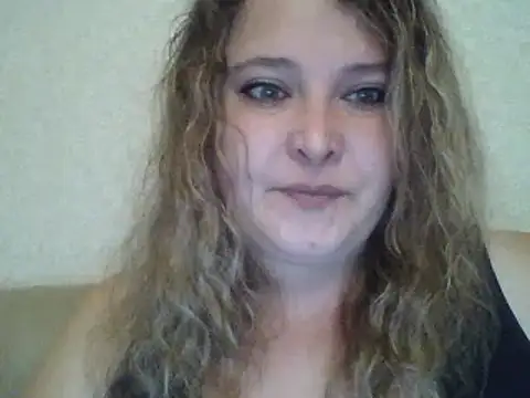 Snapshot of ParisMimi chatting on October 4, 2025, 4:32 am ParisMimi online show from October 4, 2025, 4:32 am