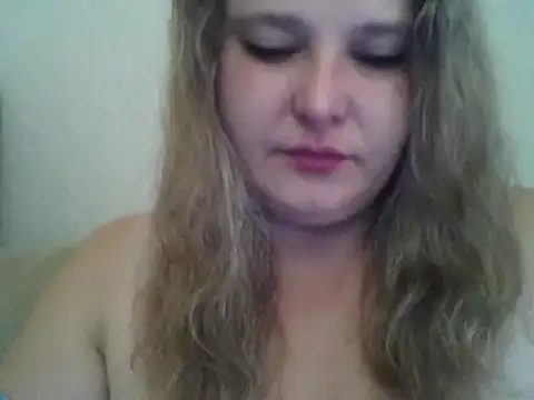 Snapshot of ParisMimi chatting on October 14, 2025, 7:42 am ParisMimi online show from October 14, 2025, 7:42 am