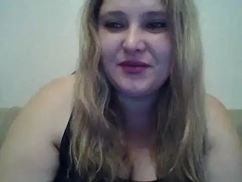 Snapshot of ParisMimi chatting on November 17, 2025, 7:25 am ParisMimi online show from November 17, 2025, 7:25 am