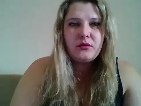 Snapshot of ParisMimi chatting on December 15, 2025, 9:35 am ParisMimi online show from December 15, 2025, 9:35 am