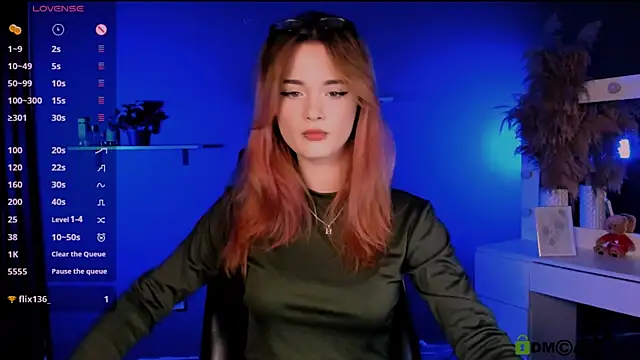 liana kisses online show from October 10, 2025, 7:35 pm