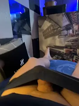 MatthewEmme online show from February 8, 2026, 12:58 am