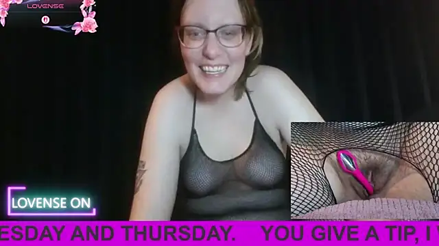 Snapshot of PernillaGirl chatting on September 24, 2025, 6:00 pm PernillaGirl online show from September 24, 2025, 6:00 pm