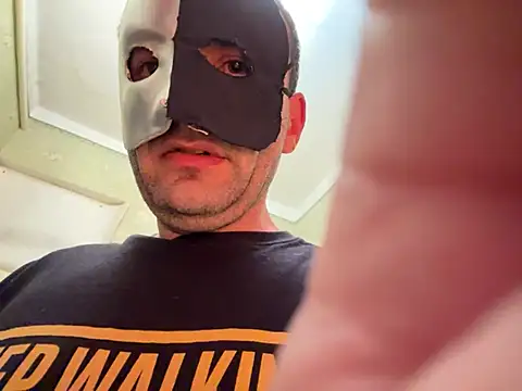 Snapshot of Ariel_Ari chatting on January 9, 2025, 11:24 pm Ariel Ari online show from January 9, 2025, 11:24 pm