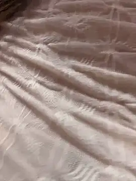 Efangfang online show from February 5, 2025, 8:00 am