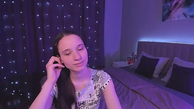 Snapshot of StaceySunny chatting on February 25, 2025, 2:11 pm StaceySunny online show from February 25, 2025, 2:11 pm