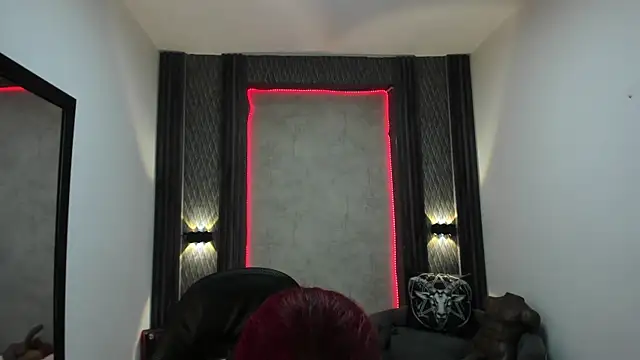 selene red  online show from February 11, 2025, 1:30 pm