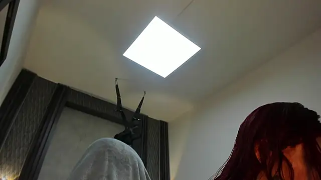 Snapshot of selene_red_ chatting on February 2, 2026, 12:31 am selene red online show from February 2, 2026, 12:31 am