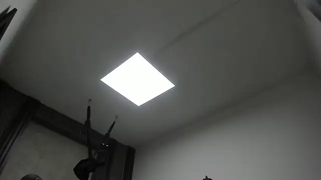 Snapshot of selene_red_ chatting on February 3, 2026, 12:42 am selene red online show from February 3, 2026, 12:42 am