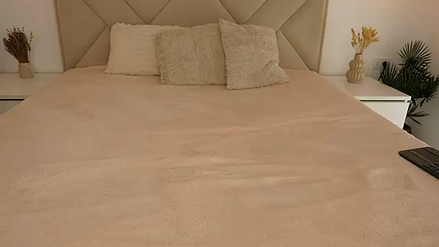 funny to see you here online show from September 23, 2025, 11:02 am