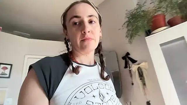 Littlelolo60 online show from May 9, 2026, 3:17 pm