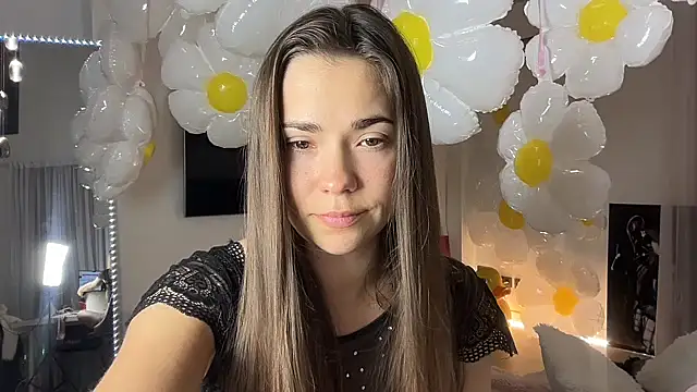 Mika Miller online show from March 16, 2026, 10:47 pm