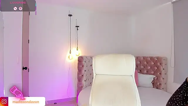 Snapshot of madisson_davon chatting on October 2, 2025, 12:45 pm madisson davon online show from October 2, 2025, 12:45 pm