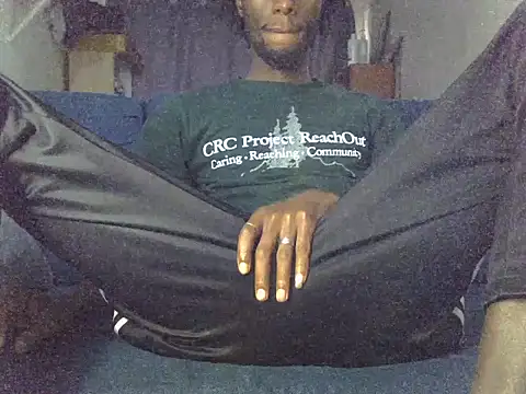 Delicious-D online show from November 14, 2025, 5:39 am