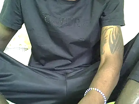 Delicious-D online show from May 16, 2026, 6:21 am